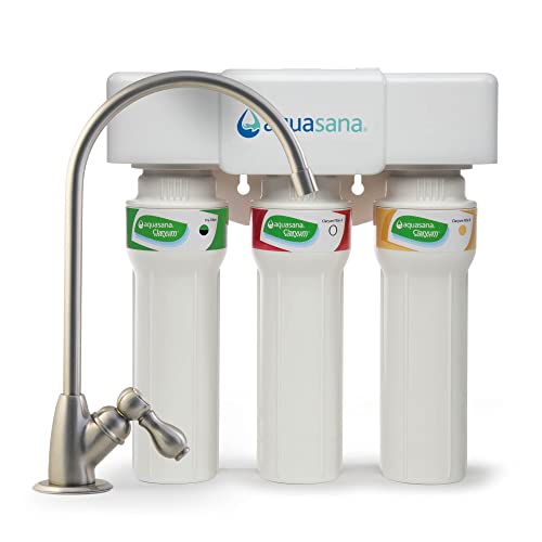  Aquasana 3-stufiges Claryum-Wasserfiltersystem mit maximalem Durchfluss unter der Spüle – Claryum-Filtration für die Küchentheke – filtert 99 % des Chlors – Wasserhahn aus gebürstetem Nickel...