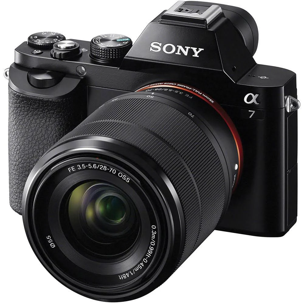 Sony a7 Spiegellose Vollbild-Digitalkamera mit 28-70 mm Objektiv